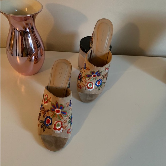 Floral Aldo mules - Picture 2 of 5